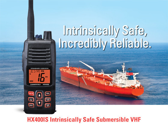 Взрывозащищенная радиостанция морского диапазона Standard Horizon HX400IS.