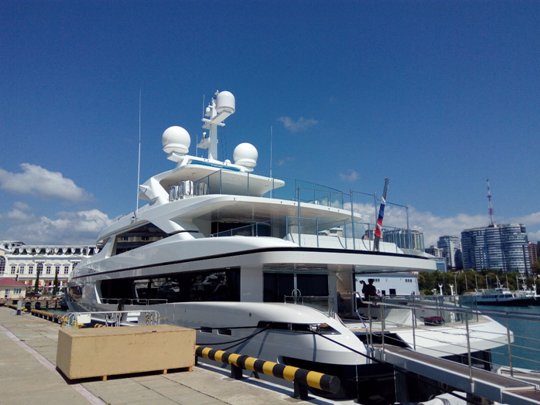 Антенны Sea Tel 4004 и Sea Tel 80 TV