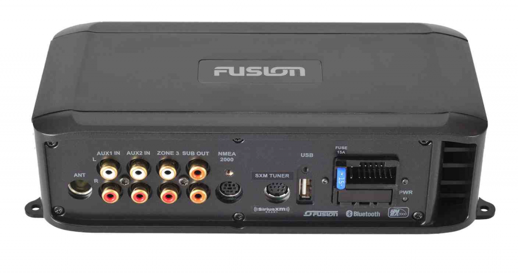 Fusion_MS-BB300_black_box_marine_stereo 2.png