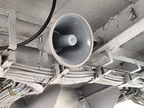 Установка рупорного громкоговорителя МИРАН 30 Вт на открытой палубе судна