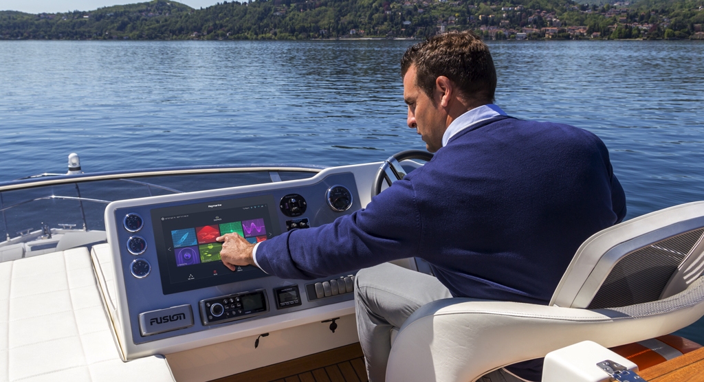 Купить МФД Raymarine Axiom XL 19 в Интернет-магазине Маринэк