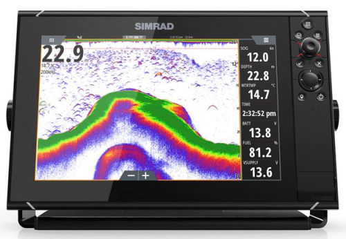 Simrad NSS12 evo3 w/4G Radar