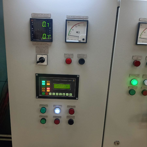 Интеллектуальная панель управления главного распределительного щита с индикацией параметров сети и систем автоматизации