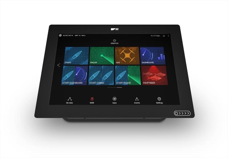 Raymarine Axiom+ новый МФД_10