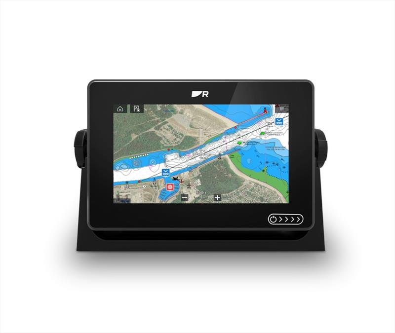 Raymarine Axiom+ новый МФД_11