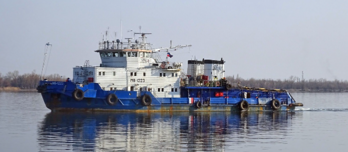 Буксир МБ-1223 судоходной компании "АРК"