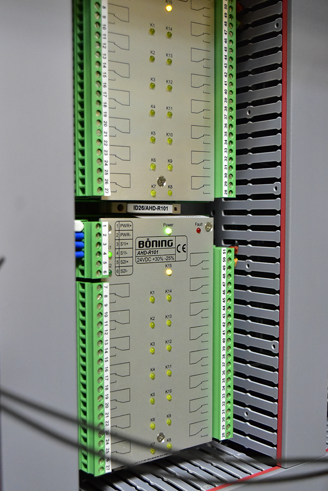 Процессорная станция ИСУ ТС релейные модули Boening AHD-R101