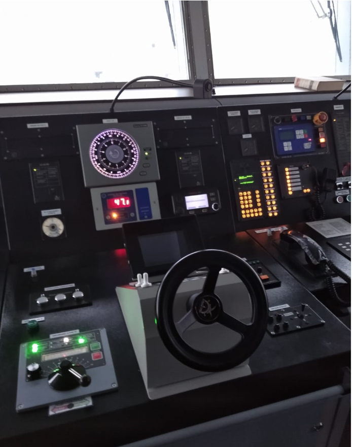 Пульт судоводителя 2